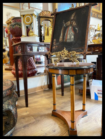 I.2252  PAR DE MESITAS LATERALES