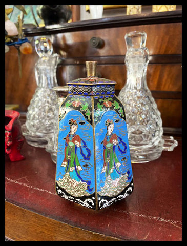 II.2821  POTICHE DE CLOISONNÉ CELESTE