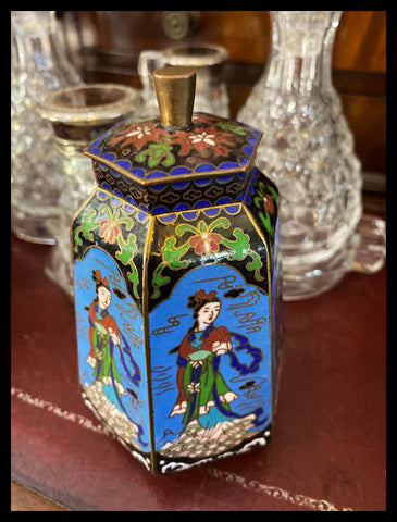 II.2821  POTICHE DE CLOISONNÉ CELESTE