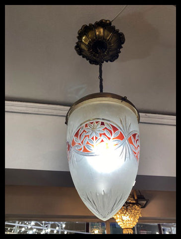 II.2822  LÁMPARA DE CIELO DE BRONCE Y VIDRIO PINTADO