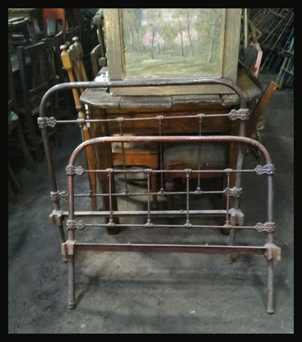 I.2285  CAMAS DE FIERRO DE 1 Y 1,5 PLAZAS