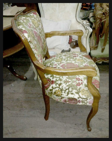 I.1854 PAR DE SILLAS DIBUJOS FUCSIA Y VERDE