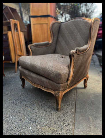 I.3993  SILLÓN UN CUERPO TAPIZ