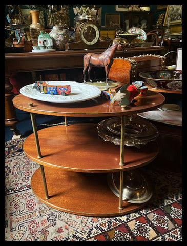 I.2941  PAR DE MESAS TRIPLE CUBIERTA