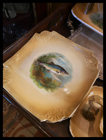 II.2872  JUEGO DE PESCADO