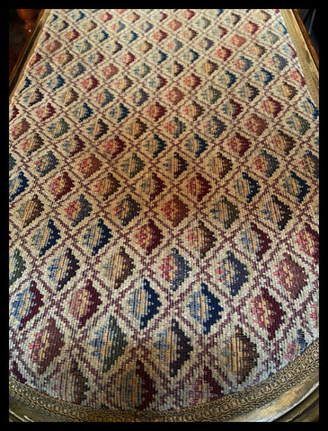 I.2955  BANCA DORADA TAPIZ BORDADO