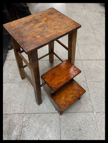 I.2970  PISO ESCALERA