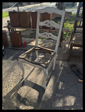 I.3998 SEXTETO DE SILLAS BLANCAS POR TAPIZAR