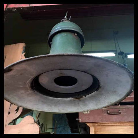 II.1249 LÁMPARA INDUSTRIAL ENLOZADA