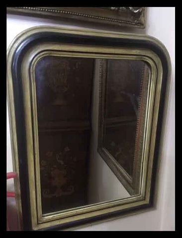 II.1253 ESPEJO MARCO NEGRO CON DORADO