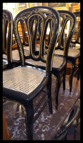 II.2891  SEXTETETO DE SILLAS NEGRO Y DORADO