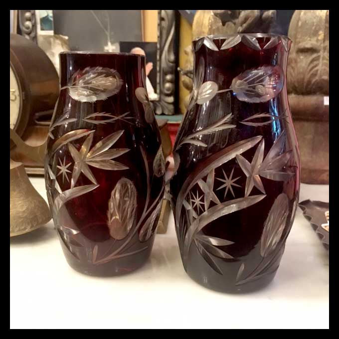 II.1272 PAR DE FLOREROS DE CRISTAL