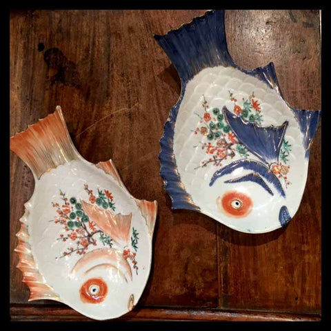 II.1282 PAR DE PLATOS IMARÍ DE PECES