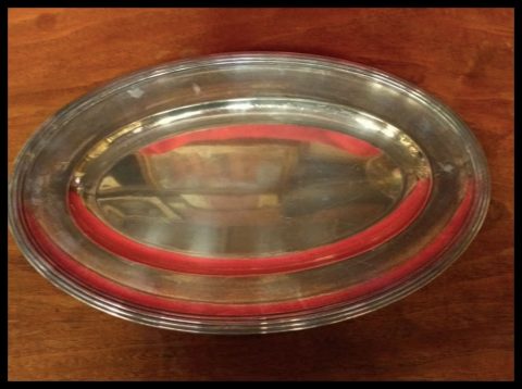 II.2899  BANDEJAS RECTANGULAR Y OVALADAS DE PLAQUÉ