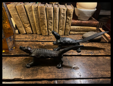 II.3458 PISAPAPELES DE FIERRO