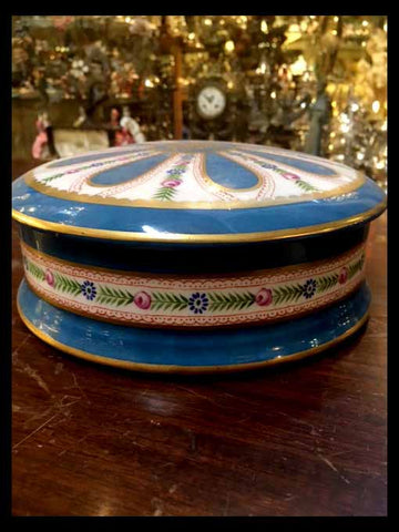 II.1292 CHOCOLATERA DE PORCELANA PERLMAN FRANCE