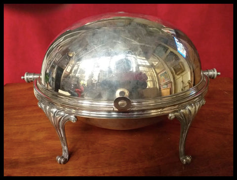 II.2903  PAVERA DE PLAQUÉ CON PATAS