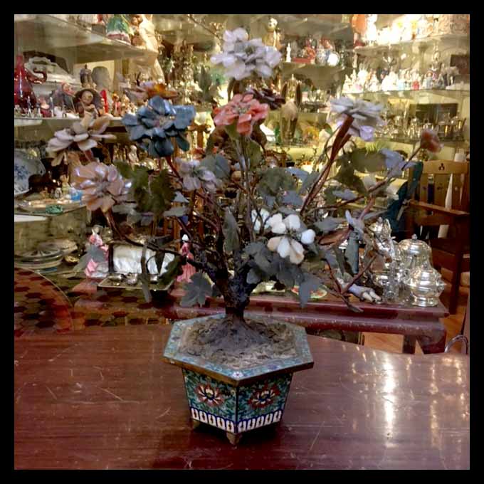 II.1294 ARBOLITO DE PIEDRA DURA