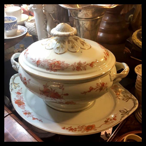 II.1305 SOPERA DE PORCELANA PORTUGUESA