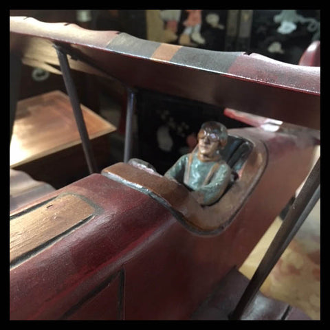 II.1316 AVIÓN DE MADERA