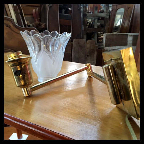 II.1317 LÁMPARA DE MURO DE BRONCE