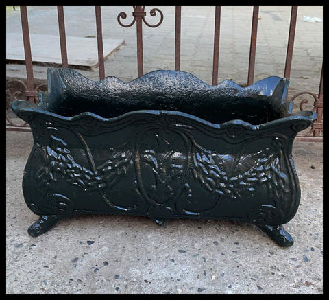 II.2922   JARDINERAS DE FIERRO