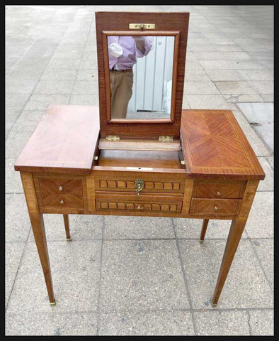 I.1863 TOCADOR CON MARQUETERÍA