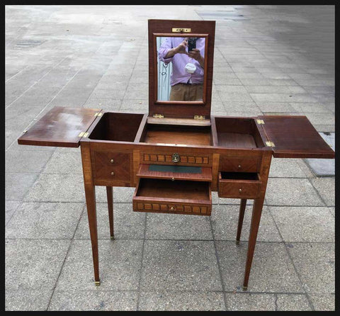 I.1863 TOCADOR CON MARQUETERÍA