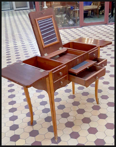 I.1864 TOCADOR PATAS CABRIOLÉ