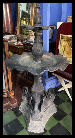 II.2932   PILETA DE AGUA