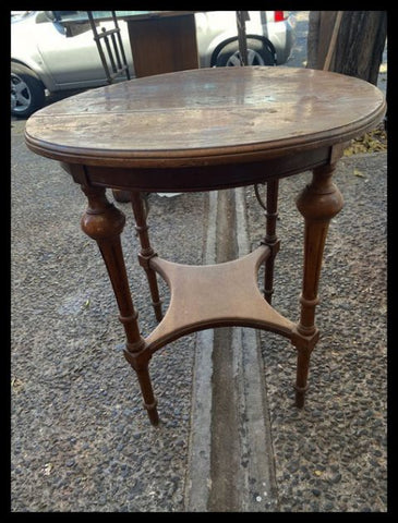 I.3059   MESA DE APOYO REDONDA DE LINGUE