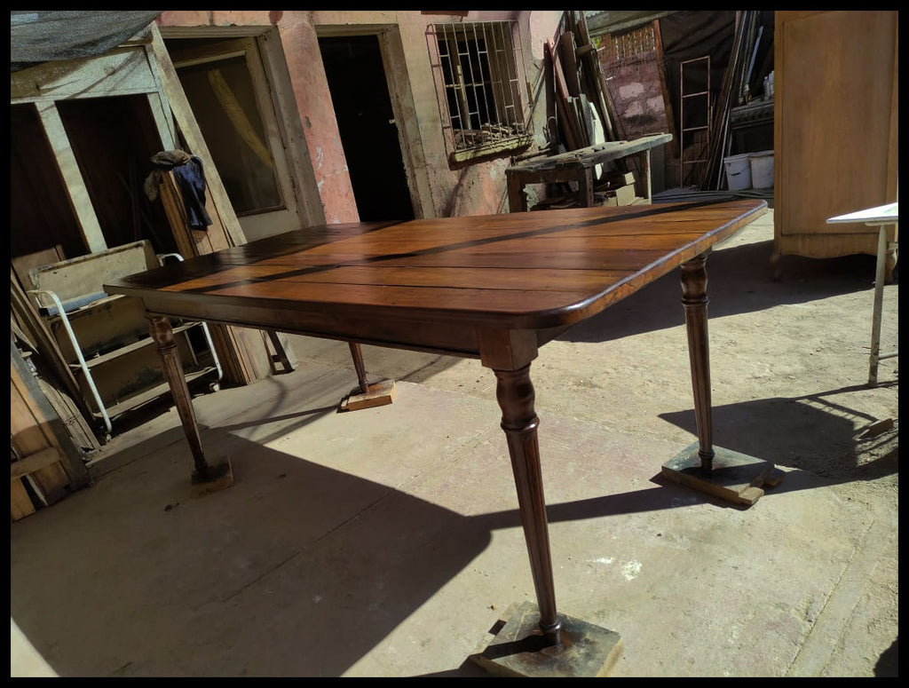 I.3849 MESA CHILENA DE ROBLE