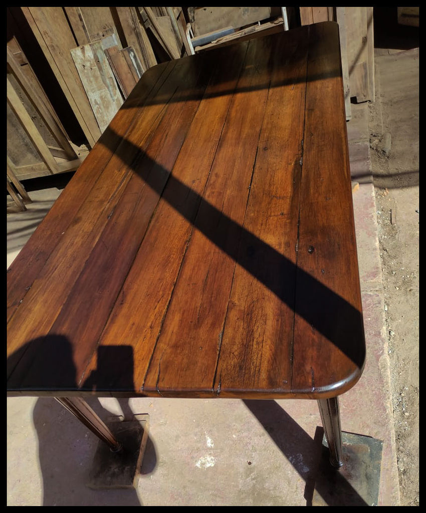 I.3849 MESA CHILENA DE ROBLE