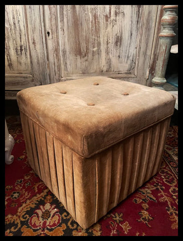 I.3136   PISO BAÚL CON FELPA ORIGINAL