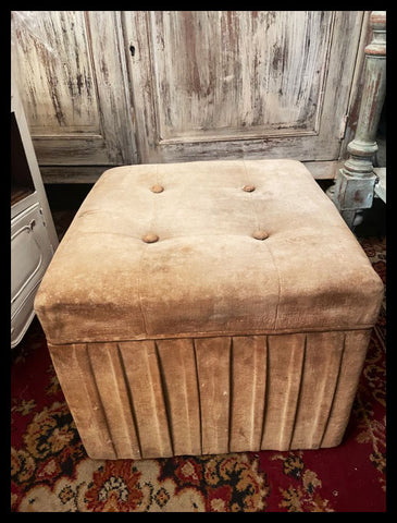 I.3136   PISO BAÚL CON FELPA ORIGINAL