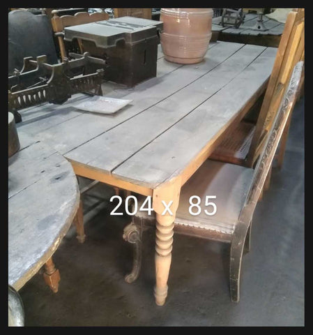 I.1778 MESA PATAS TORNEADAS