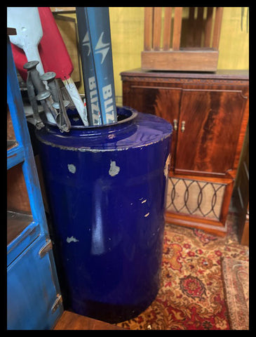 II.2980   GRAN JARRÓN AZUL ENLOZADO