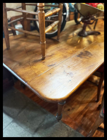 I.4027 ANTIGUA MESA CHILENA