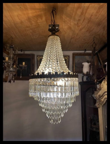 II.3007 GRAN LÁMPARA DE BRONCE Y CRISTAL