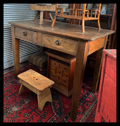 I.3860 ESCRITORIO DE MADERA