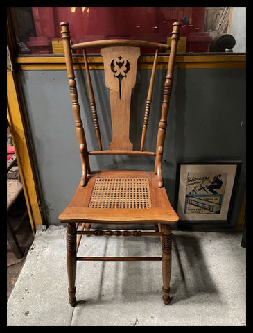 I.3165   CUARTETO DE SILLAS DE MADERA Y JUNCO