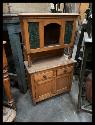 II.3022   PEQUEÑA ALACENA TAMAÑO DE NIÑO