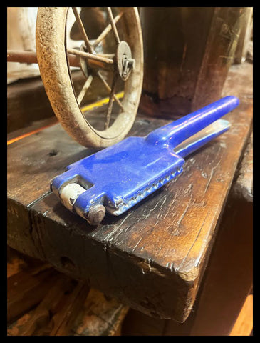 II.3552 SANGUCHERA ENLOZADA