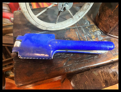 II.3552 SANGUCHERA ENLOZADA