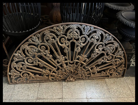 II.3406 REJA DECORATIVA DE MEDIO PUNTO