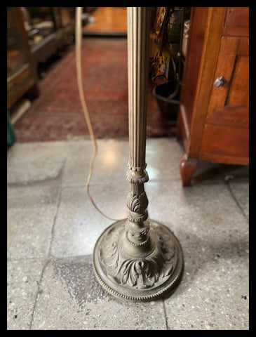 II.3036   LÁMPARA DE PIE DE BRONCE