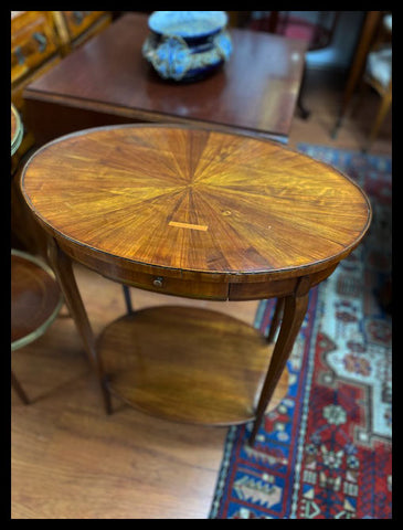 I.3197   MESITA OVALADA DOBLE CUBIERTA