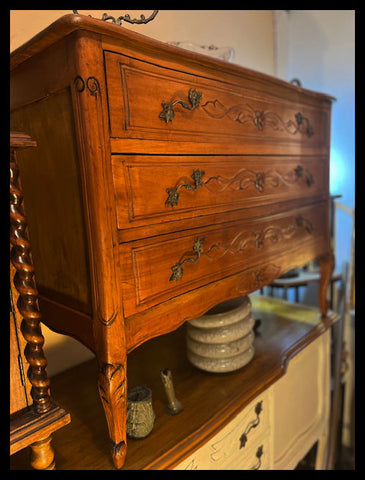 I.3870 CÓMODA PROVENZAL DE 3 CAJONES