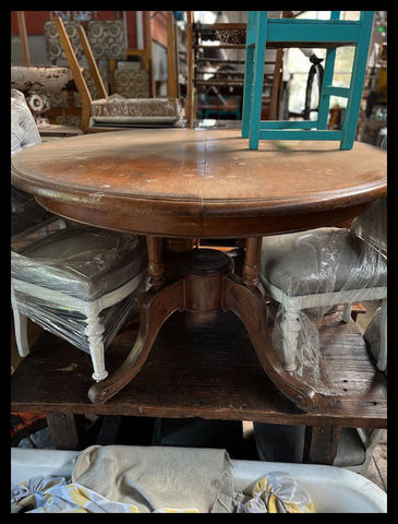 I.3876 MESA REDONDA DE MADERA