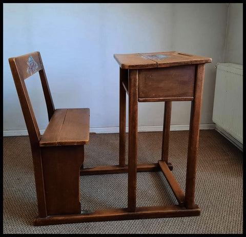 I.3879 PUPITRE PINTADO